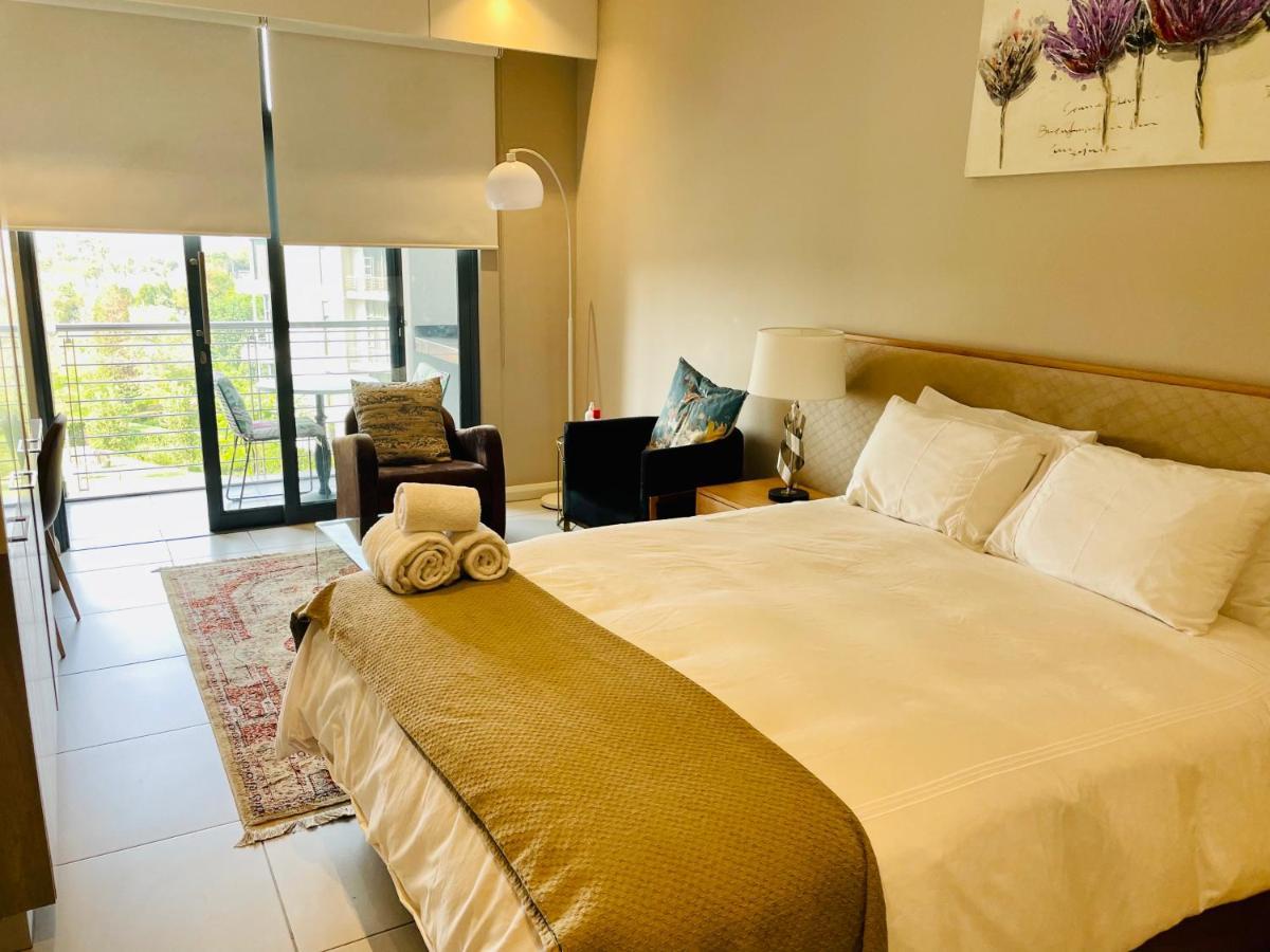 Menlyn Maine Trilogy Hotel Pretoria-Noord Kültér fotó