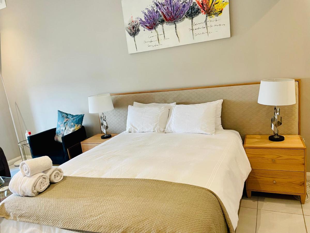 Menlyn Maine Trilogy Hotel Pretoria-Noord Kültér fotó